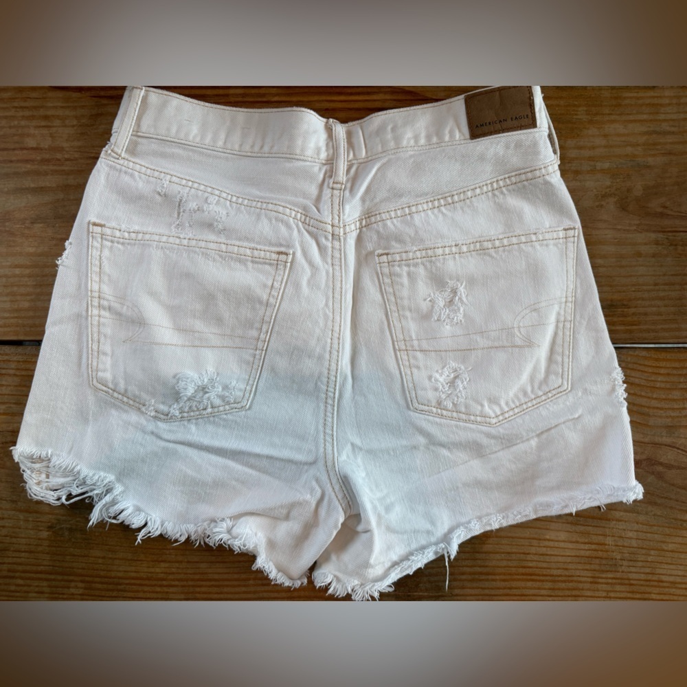 American Eagle Outfitter 90s Boyfriend White Denim Jean Shorts Size 6 - Picture 9 of 9